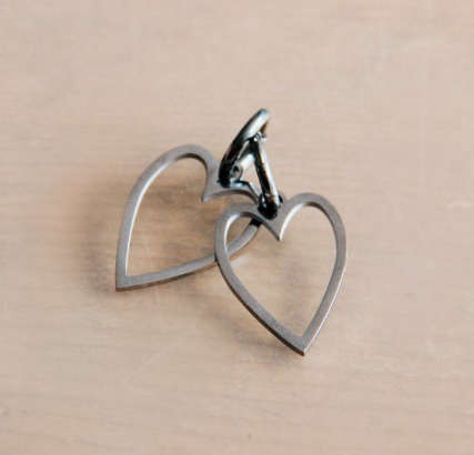 RVS oorbellen lang hartje - zilver