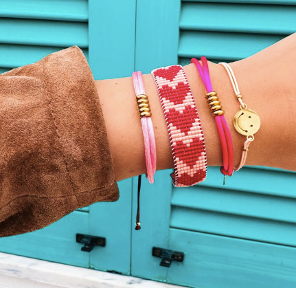 Weefarmband met hartjes - bordeaux/zalm