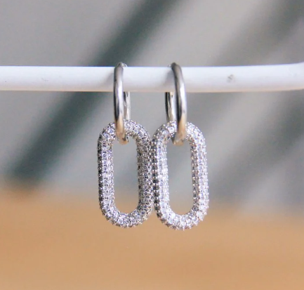 Edelstalen oorbel met ovale kristallen hanger - zilver