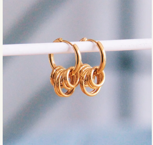 RVS oorring met ringen - goud